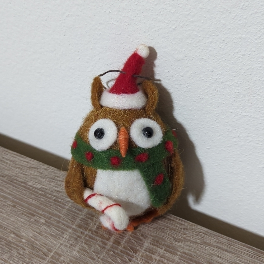Owl Plush Ornament with Green Scarf NWOT - Picture 1 of 4